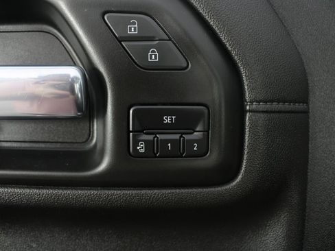 Used 2022 Chevrolet Silverado 2500 High Country w/ Z71 Off-Road Package image 17