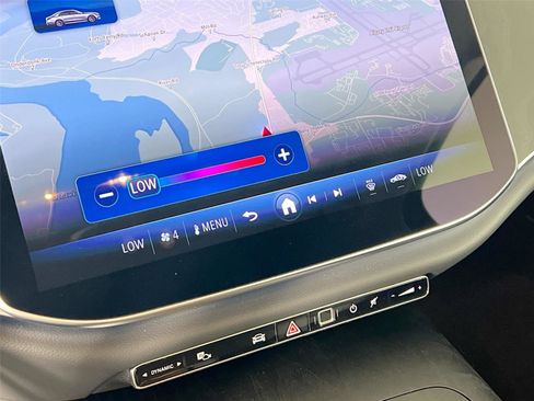 Used 2025 Mercedes-Benz E 350 4MATIC Sedan image 17