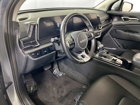 Used 2023 Kia Sportage EX FWD image 9