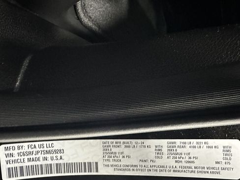 Used 2025 RAM 1500 Laramie AWD/4WD image 11