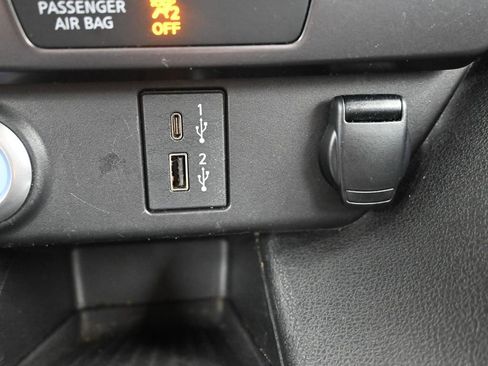 Used 2022 Nissan Leaf S image 20
