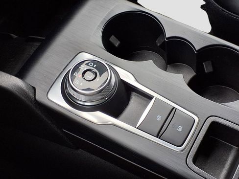 Used 2025 Ford Escape Platinum image 15