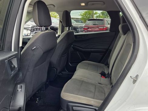 Used 2022 Ford Escape SE AWD/4WD image 6