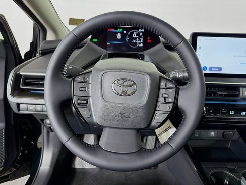 New 2026 Toyota Prius Plug-In Hybrid FWD image 12