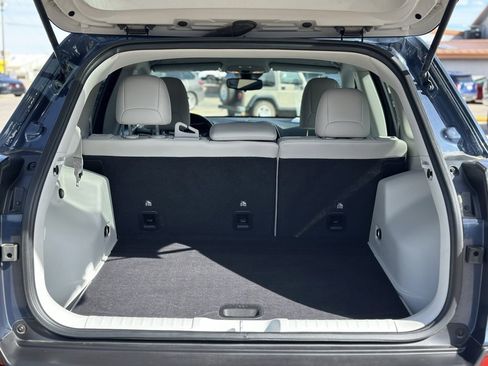 Used 2021 Jeep Cherokee Latitude Plus image 11