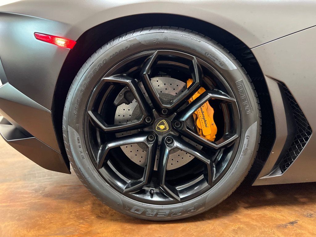 Used 2012 Lamborghini Aventador LP 700-4 AWD/4WD image 13