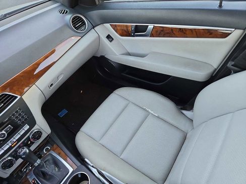 Used 2012 Mercedes-Benz C 250 Sedan image 12