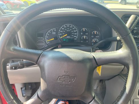 Used 2000 Chevrolet Silverado 1500 LS RWD image 14