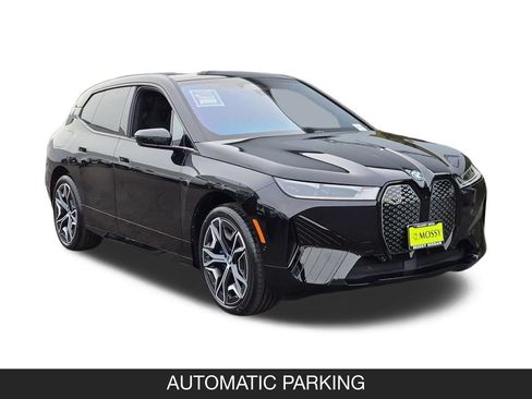Used 2025 BMW iX xDrive50 AWD/4WD image 2