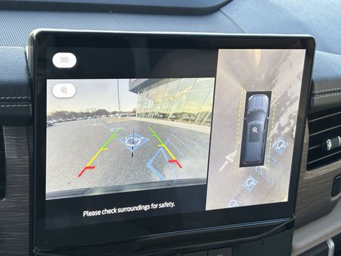 Used 2023 Ford Expedition Max Limited image 8