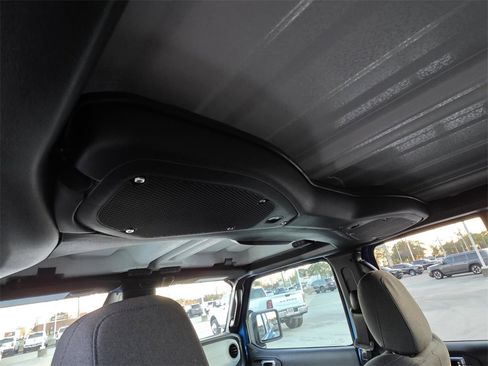 New 2026 Jeep Gladiator Sport image 11