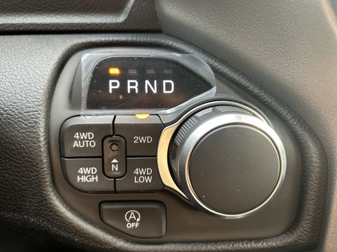 New 2026 RAM 1500 4x4 Crew Cab image 23