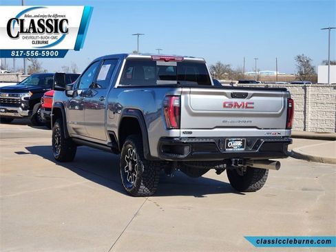 Used 2025 GMC Sierra 2500 AT4X image 7