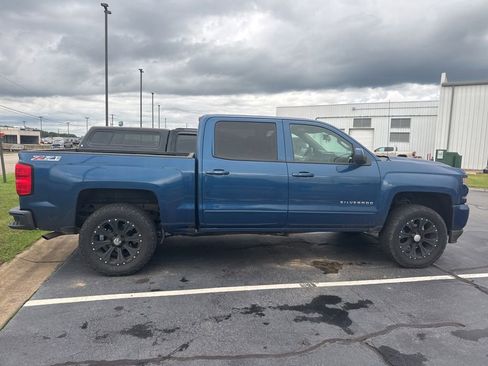 Used 2017 Chevrolet Silverado 1500 LT w/ LT Plus Package AWD/4WD image 4