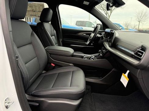 New 2026 Chevrolet Traverse LT w/ Driver Confidence Package image 40