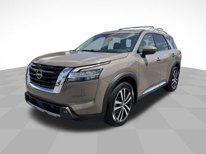 Used 2023 Nissan Pathfinder Platinum w/ Cargo Package