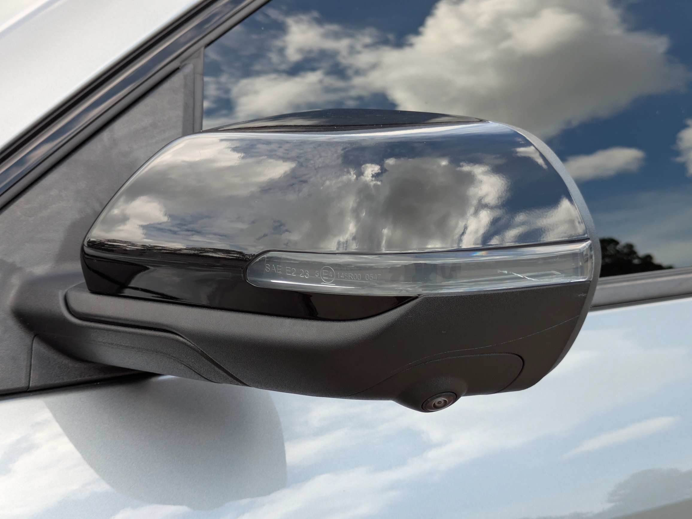 Used 2024 Chevrolet Traverse RS FWD image 34