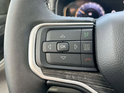 Used 2023 Jeep Wagoneer Series III w/ Preferred Equipment Group image 23