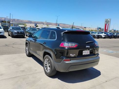 Used 2019 Jeep Cherokee Latitude Plus AWD/4WD image 7