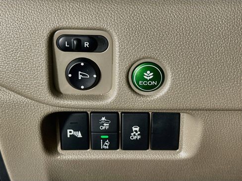 Used 2020 Honda Pilot Touring image 16