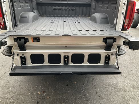 Used 2022 GMC Sierra 3500 Denali image 49