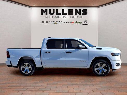 Used 2025 RAM 1500 Tradesman AWD/4WD image 4