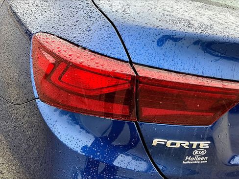 Used 2020 Kia Forte LXS image 27