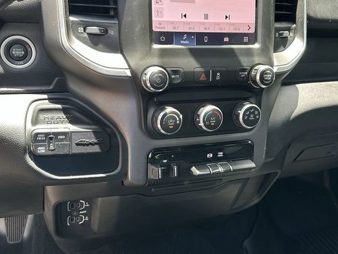 Certified 2022 RAM 2500 Big Horn AWD/4WD image 26