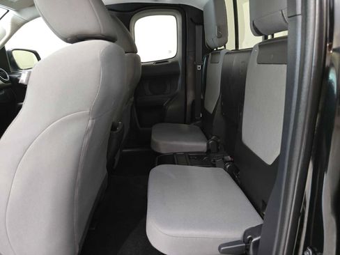 Used 2019 Toyota Tacoma SR5 AWD/4WD image 22