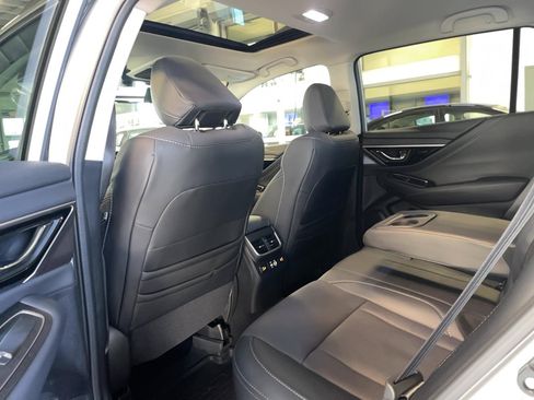Used 2025 Subaru Outback Limited AWD/4WD image 25