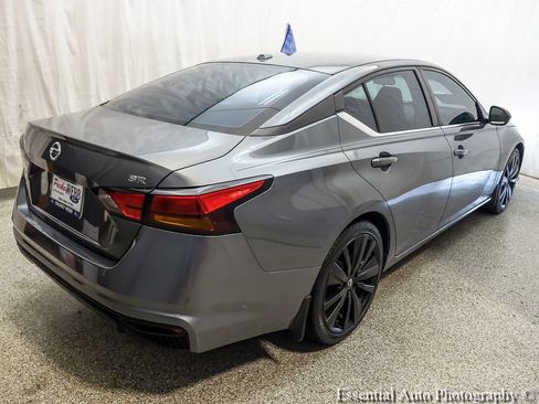 Used 2019 Nissan Altima 2.5 SR FWD image 8