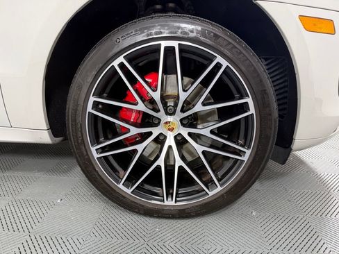 Certified 2023 Porsche Macan S AWD/4WD image 14