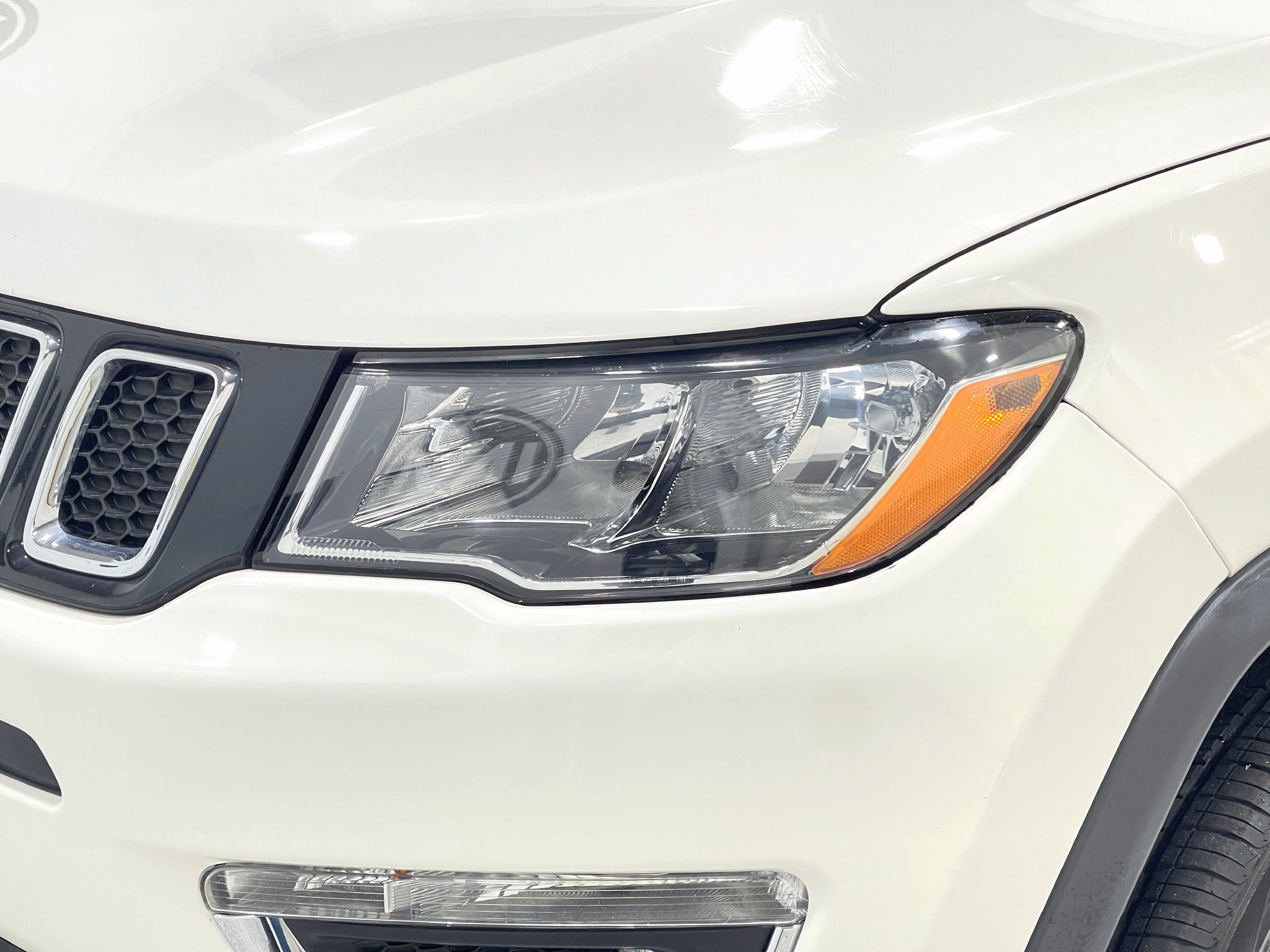 Used 2019 Jeep Compass Limited AWD/4WD image 33