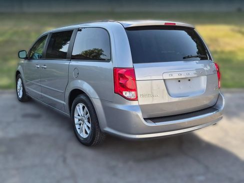 Used 2016 Dodge Grand Caravan SXT FWD image 9