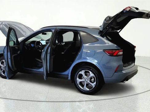 Used 2024 Ford Escape ST-Line w/ Tech Pack #1 AWD/4WD image 11