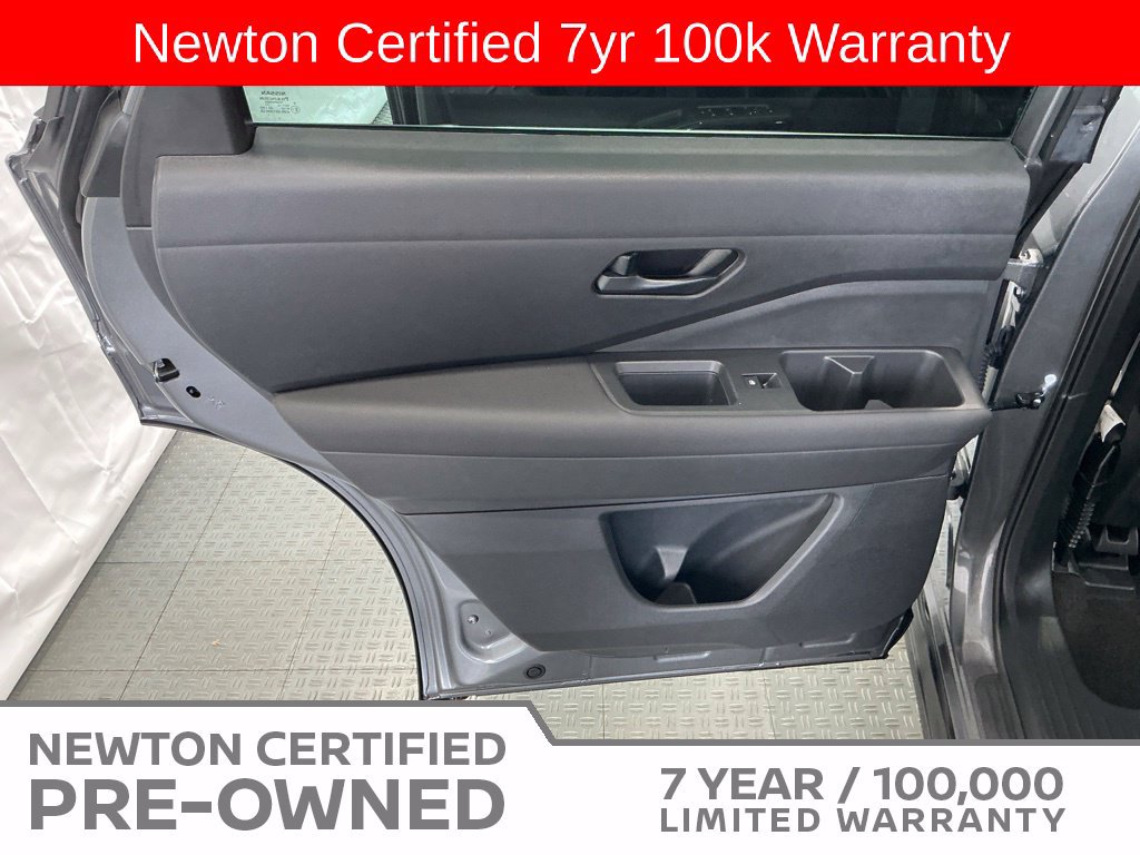 Used 2025 Nissan Pathfinder SV w/ SV Premium Package FWD image 43