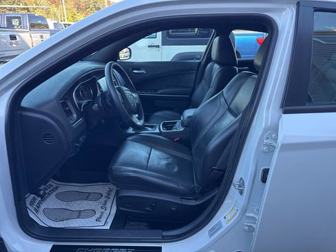 Used 2015 Dodge Charger SXT w/ AWD Premium Group image 13