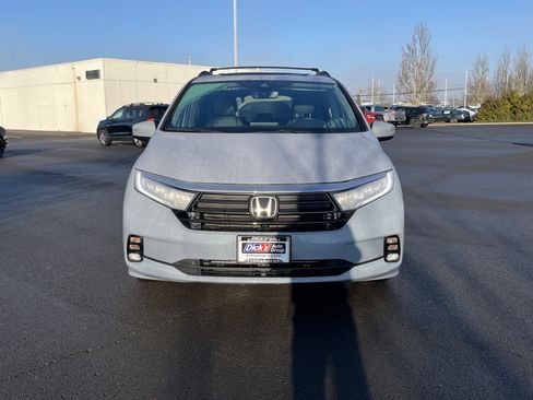 Used 2023 Honda Odyssey Touring image 9