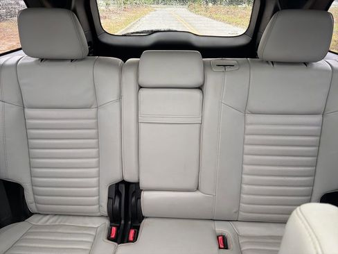 Used 2018 Jeep Grand Cherokee Limited RWD image 2