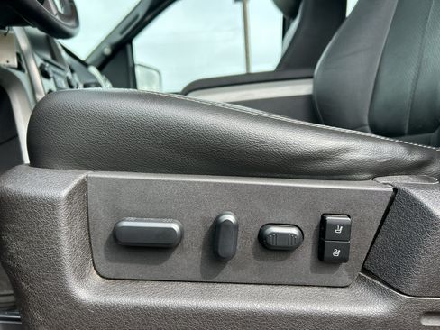 Used 2014 Ford F150 FX4 w/ Equipment Group 402A Luxury AWD/4WD image 17