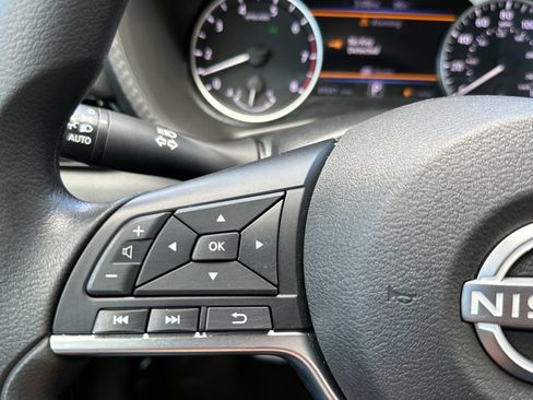 Used 2024 Nissan Sentra SV FWD image 24