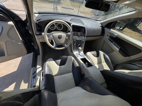Used 2012 Volvo XC60 T6 AWD/4WD image 25