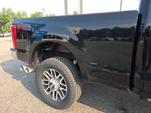 Used 2018 Ford F350 Lariat w/ Lariat Ultimate Package AWD/4WD image 13