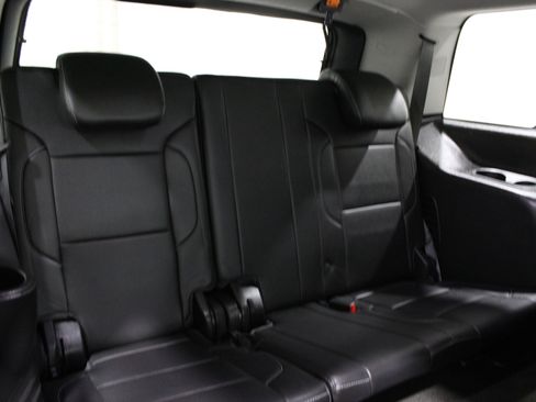 Used 2018 Chevrolet Tahoe LT image 28