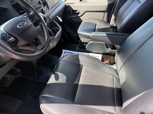 Used 2022 Ford Transit 250 148 High Roof AWD image 9