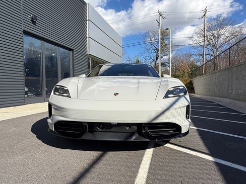 New 2026 Porsche Taycan GTS image 10