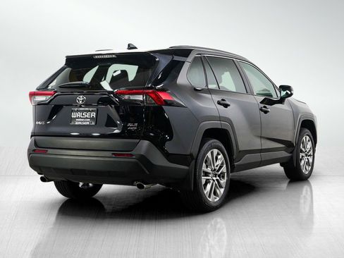 Used 2025 Toyota RAV4 XLE Premium w/ Weather Package AWD/4WD image 5