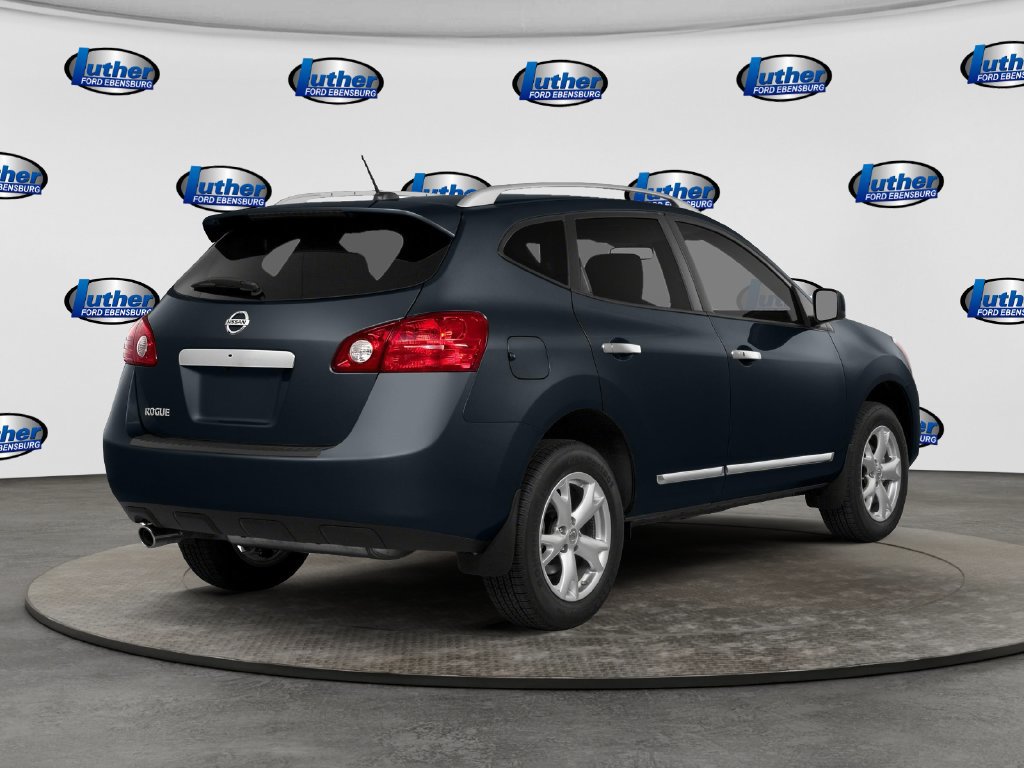 Used 2015 Nissan Rogue S w/ Convenience Package AWD/4WD image 2