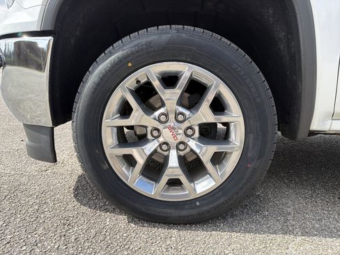 Used 2017 GMC Sierra 1500 SLT w/ SLT Premium Package image 14