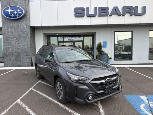 Used 2024 Subaru Outback Premium image 1